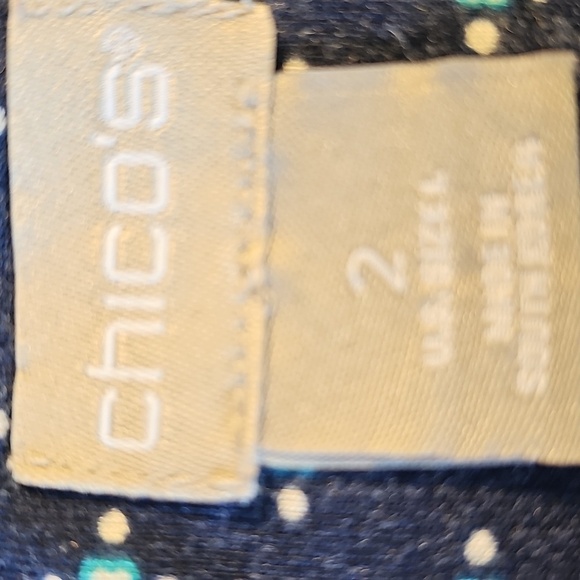 Chico's Blue and White Graphic Boxy Blouse Patch Work Top. Size 2(large).] - Picture 7 of 12